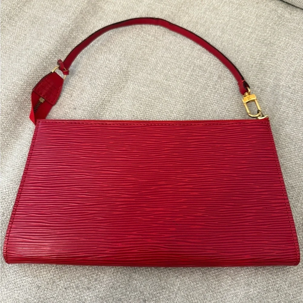 Louis Vuitton Red Epi Pochette - Picture 6 of 11